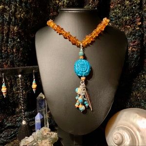 Carved turquoise and spiny oyster bead necklace